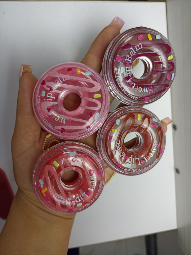 دونات سه کاره رژ لب