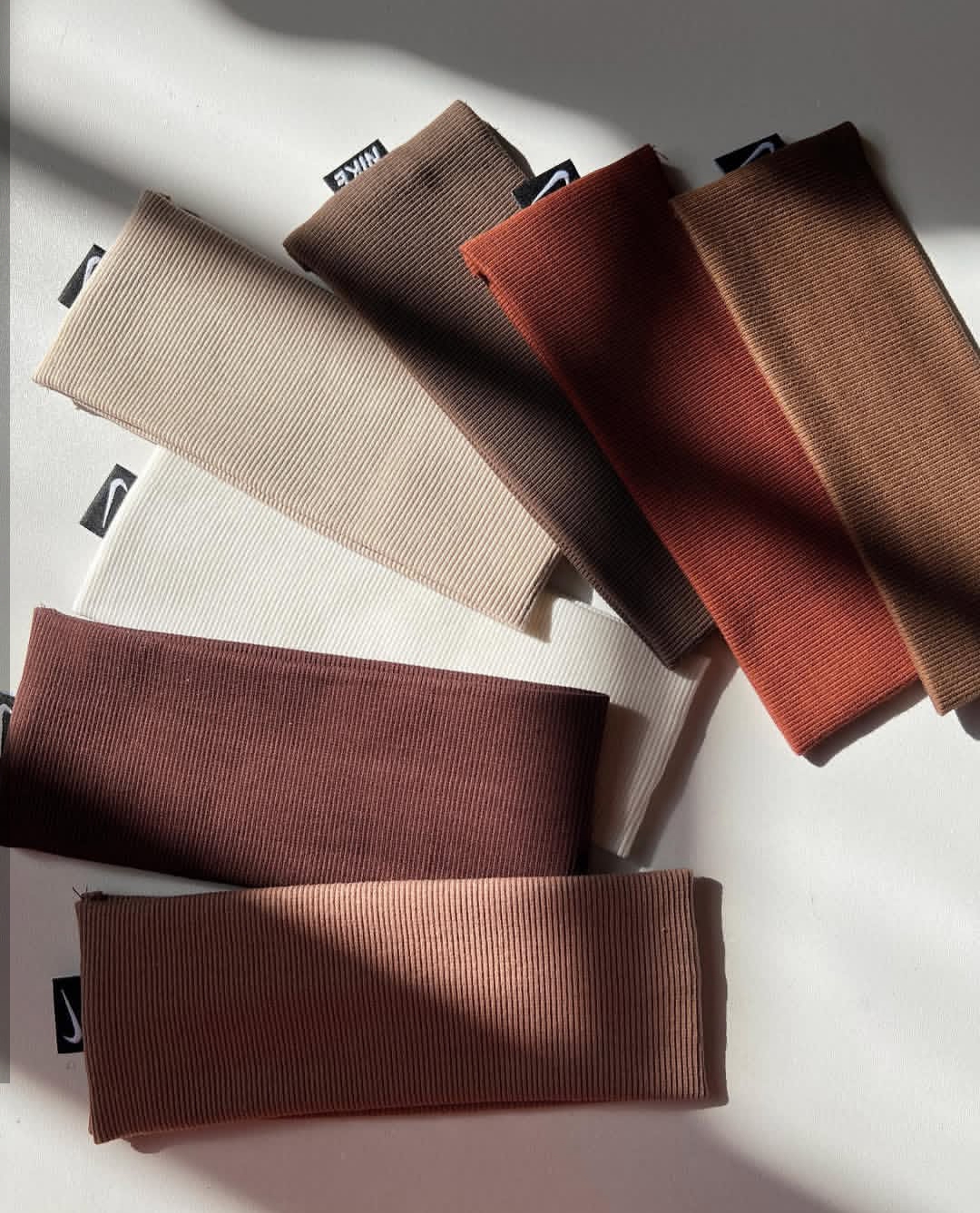 تصویر هدبند کبریتی - کاراملی 